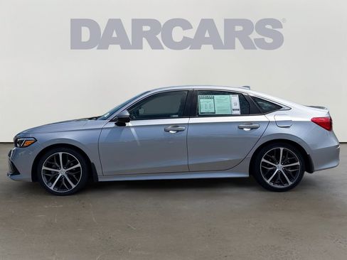 Used 2022 Honda Civic Touring image 4