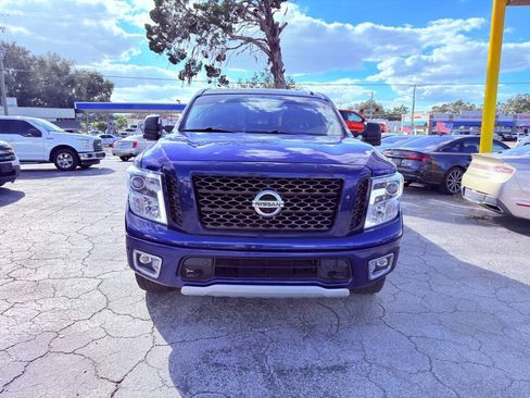 Used 2019 Nissan Titan PRO-4X w/ Pro-4x Convenience Package AWD/4WD image 3
