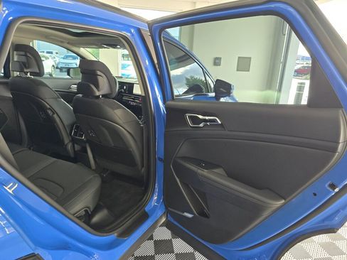 Used 2026 Kia Sportage SX image 40
