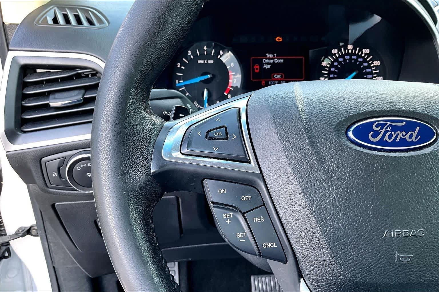 Used 2017 Ford Edge SEL FWD image 24
