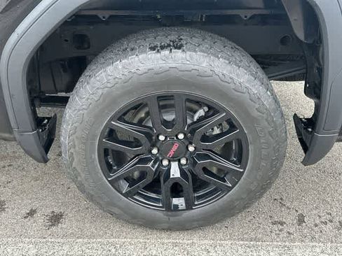 Used 2024 GMC Sierra 1500 Elevation w/ LPO, Elevation Black Package image 5