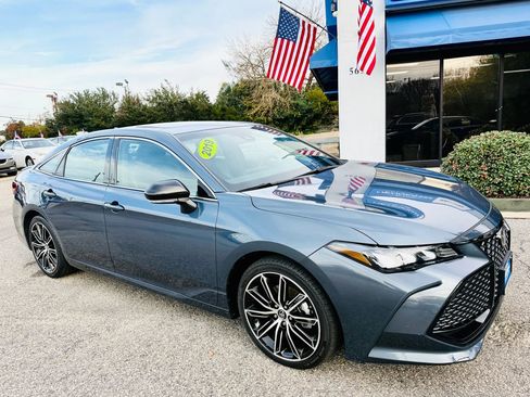 Used 2019 Toyota Avalon XSE w/ All Weather Liner Package image 12