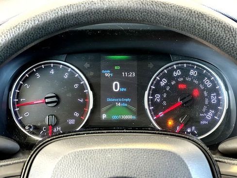 Used 2021 Toyota RAV4 LE FWD image 23