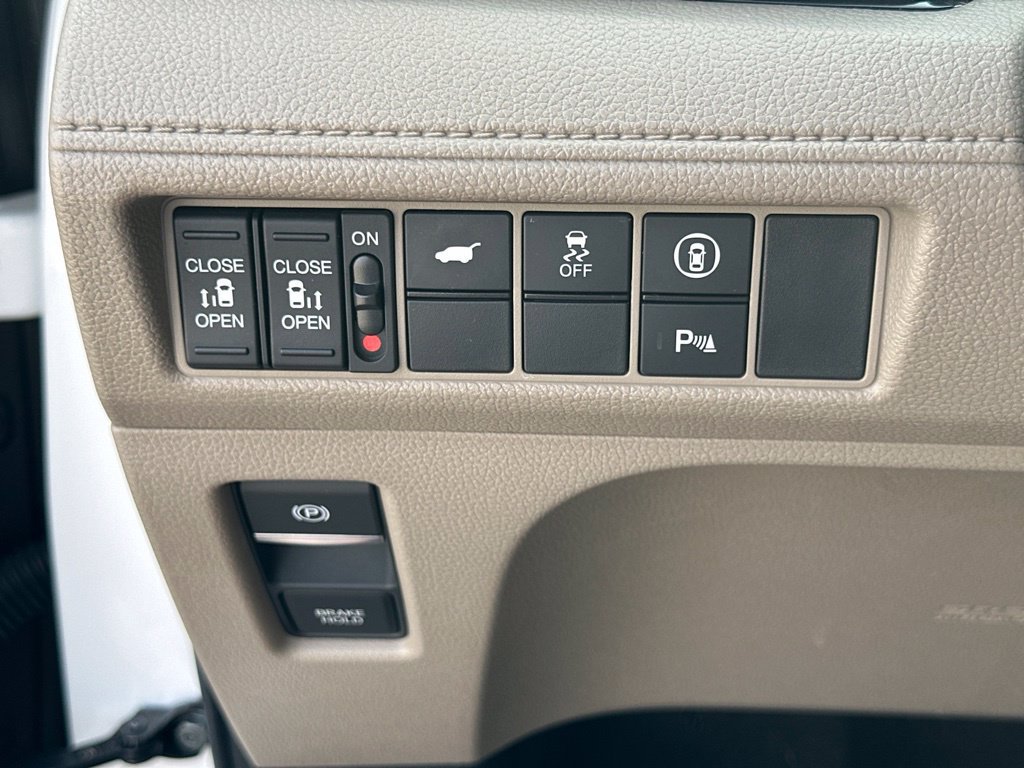 Used 2024 Honda Odyssey Elite image 19