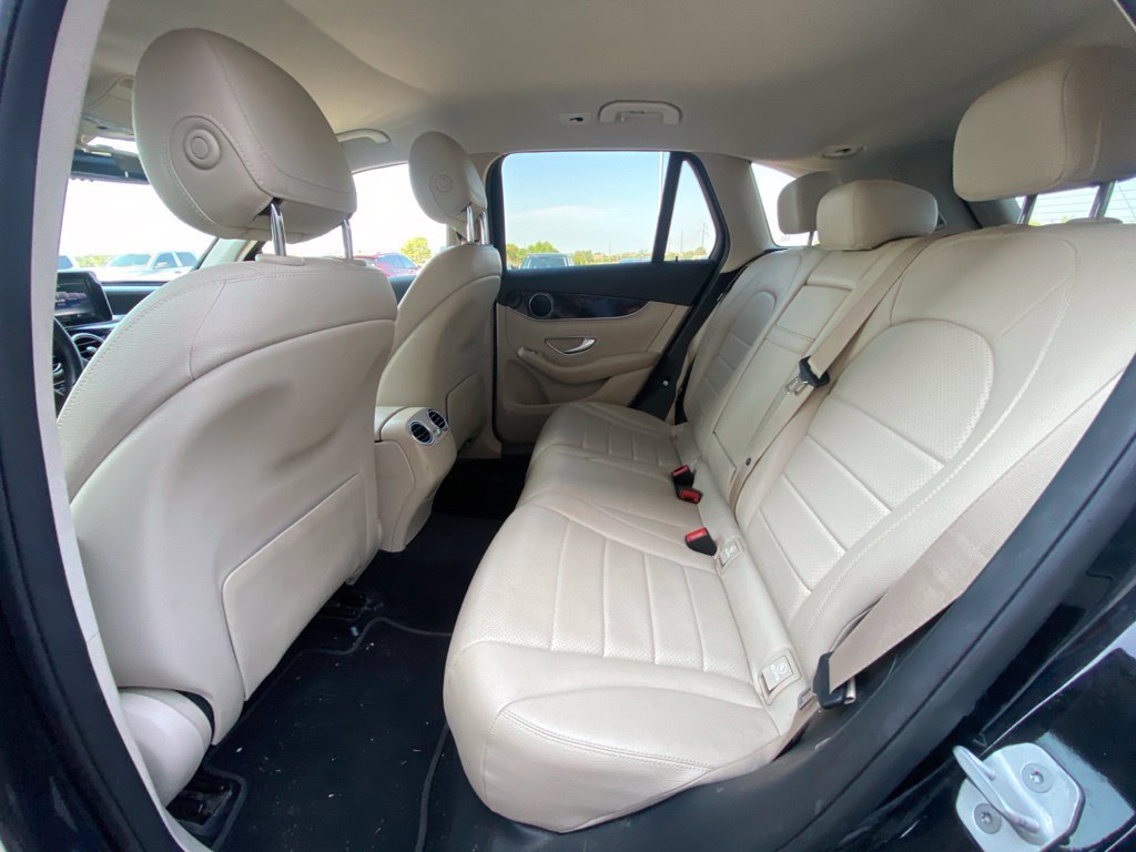 Used 2016 Mercedes-Benz GLC 300 4MATIC image 21