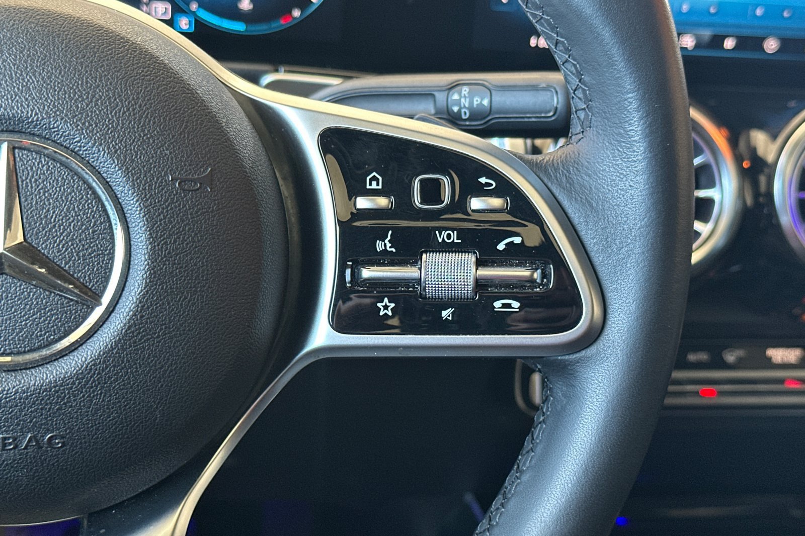 Used 2022 Mercedes-Benz GLB 250 4MATIC image 30