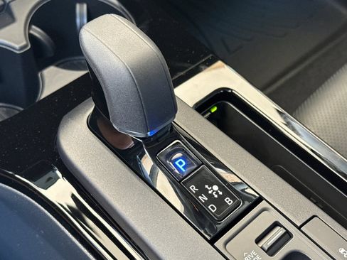 New 2027 Toyota Prius Limited FWD image 25