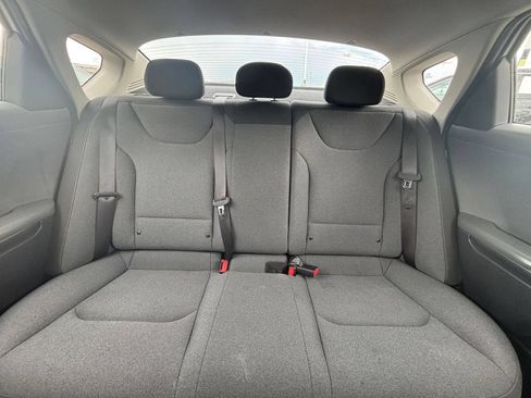 Used 2025 Kia K4 FWD image 35