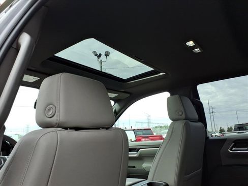 New 2026 GMC Sierra 1500 SLT w/ SLT Premium Package image 16