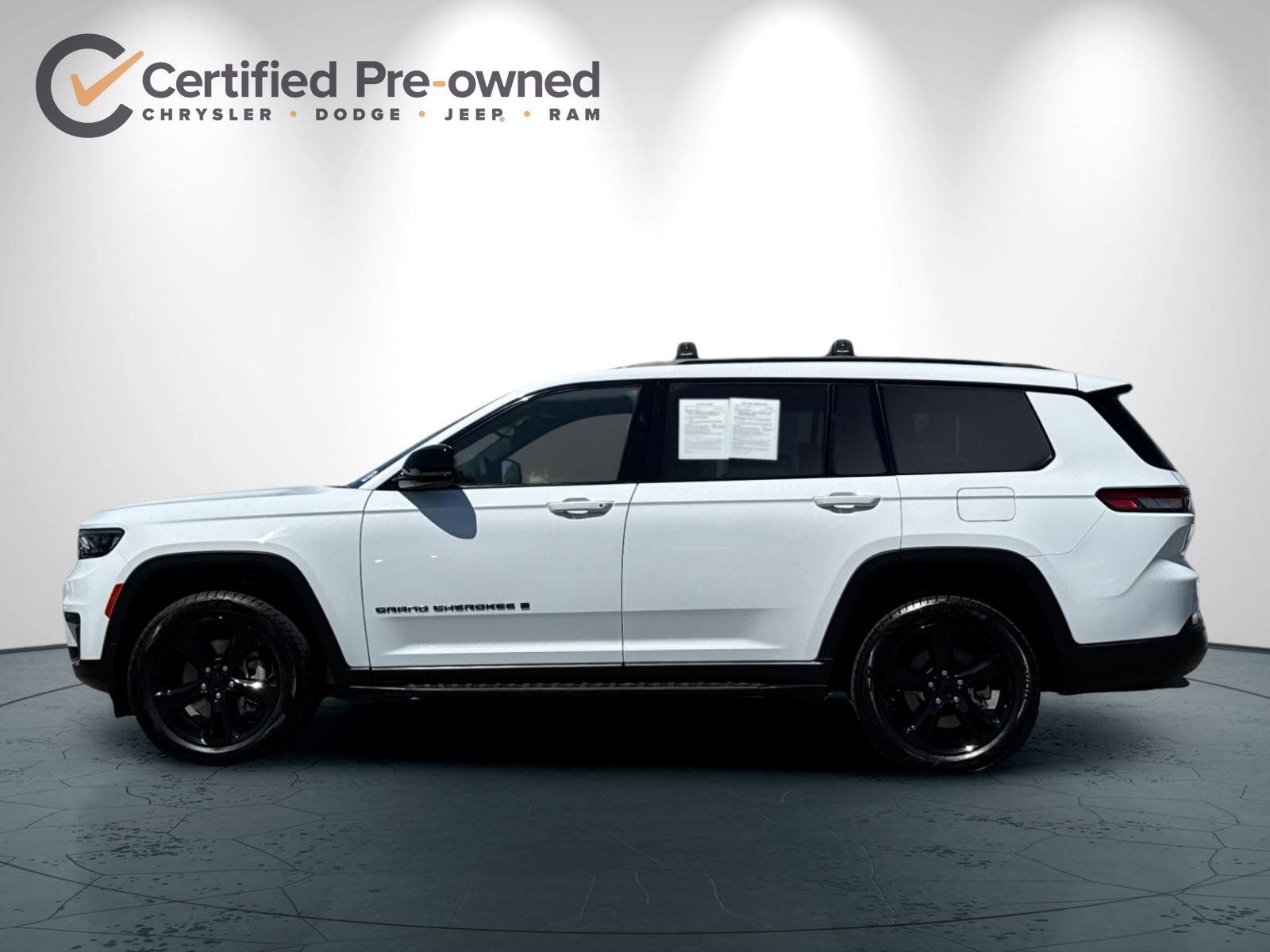 Used 2023 Jeep Grand Cherokee L Laredo AWD/4WD image 7