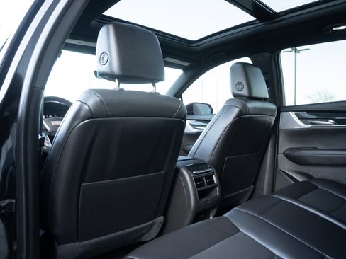 Used 2024 Cadillac XT5 Premium Luxury w/ Technology Package image 23