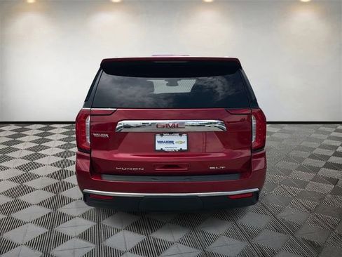 Used 2024 GMC Yukon SLT AWD/4WD image 6