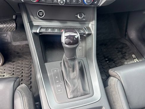 Used 2022 Audi Q3 2.0T Premium Plus w/ Premium Plus Package AWD/4WD image 16