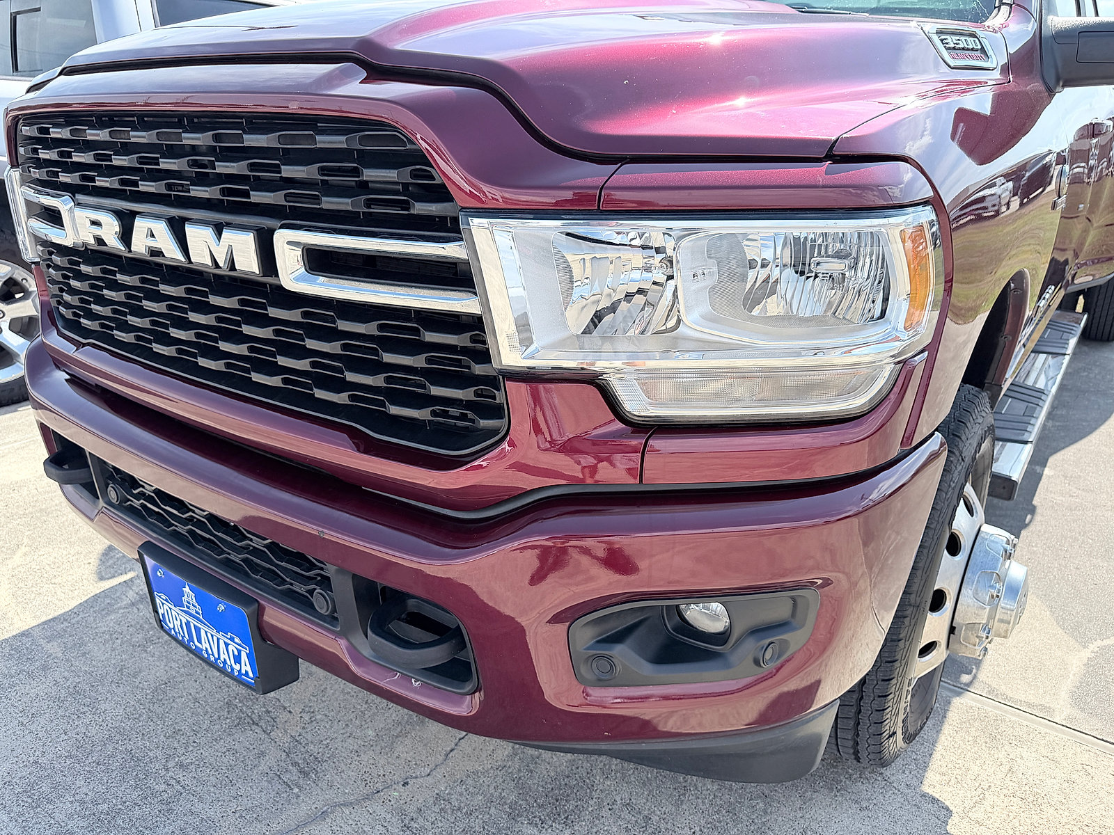 Used 2024 RAM 3500 Big Horn w/ Sport Appearance Package AWD/4WD image 38