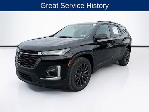 Used 2023 Chevrolet Traverse RS image 3