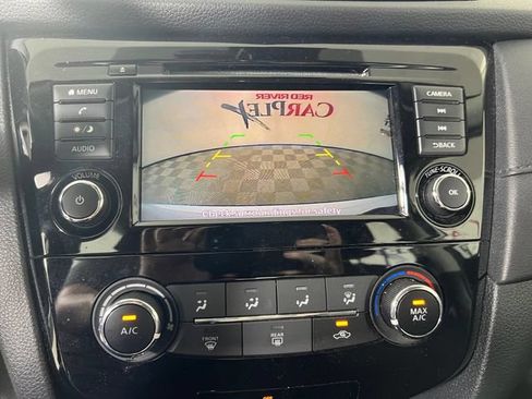 Used 2020 Nissan Rogue S FWD image 19