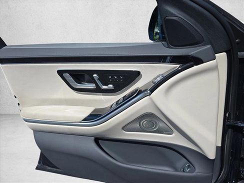 Used 2022 Mercedes-Benz S 580 4MATIC Sedan image 25