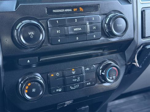 Used 2018 Ford F150 XLT image 19