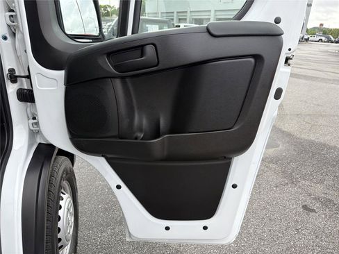 Used 2025 RAM ProMaster 2500 w/ Convenience Group FWD image 14