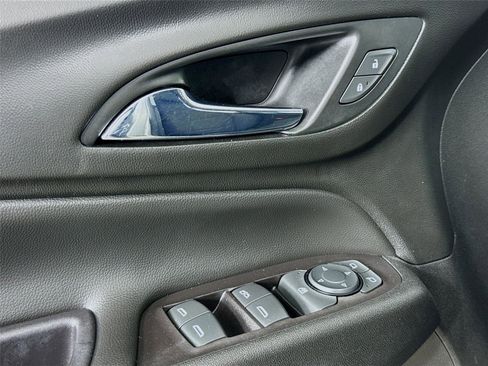 Used 2018 Chevrolet Equinox LT AWD/4WD image 18