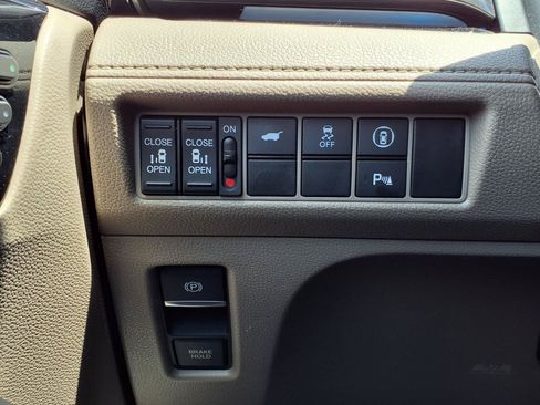 Used 2022 Honda Odyssey Elite image 23