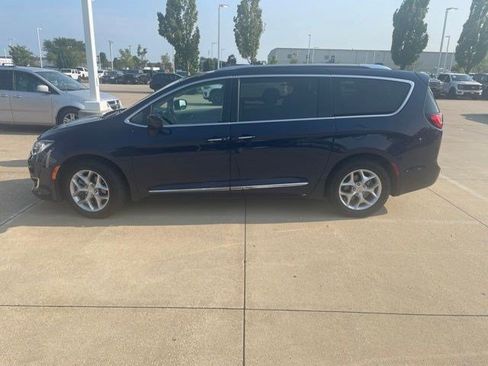 Certified 2019 Chrysler Pacifica Touring-L Plus w/ Advanced Safetytec Group FWD image 1