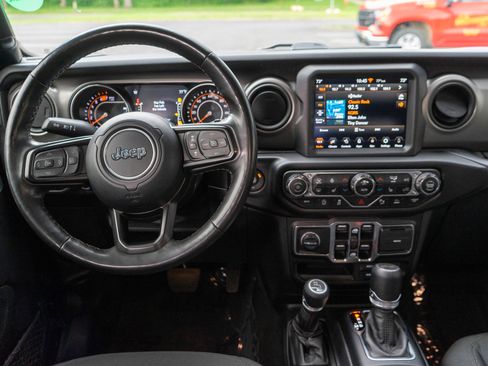 Used 2023 Jeep Wrangler Unlimited Sport AWD/4WD image 13