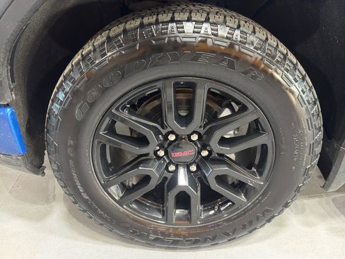 Used 2024 GMC Sierra 1500 Elevation w/ Elevation Premium Package image 10