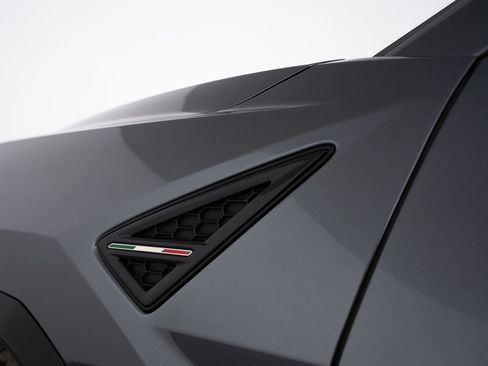 Used 2020 Lamborghini Urus AWD/4WD image 10