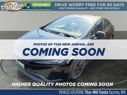 Used 2025 Toyota Prius LE FWD image 2