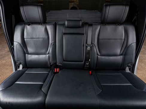 Used 2022 Toyota Tundra Platinum AWD/4WD image 35