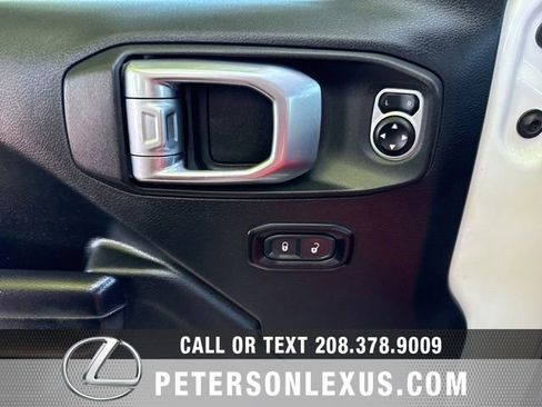 Used 2018 Jeep Wrangler Unlimited Rubicon AWD/4WD image 19