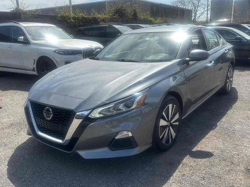 Used 2022 Nissan Altima 2.5 SV FWD image 1