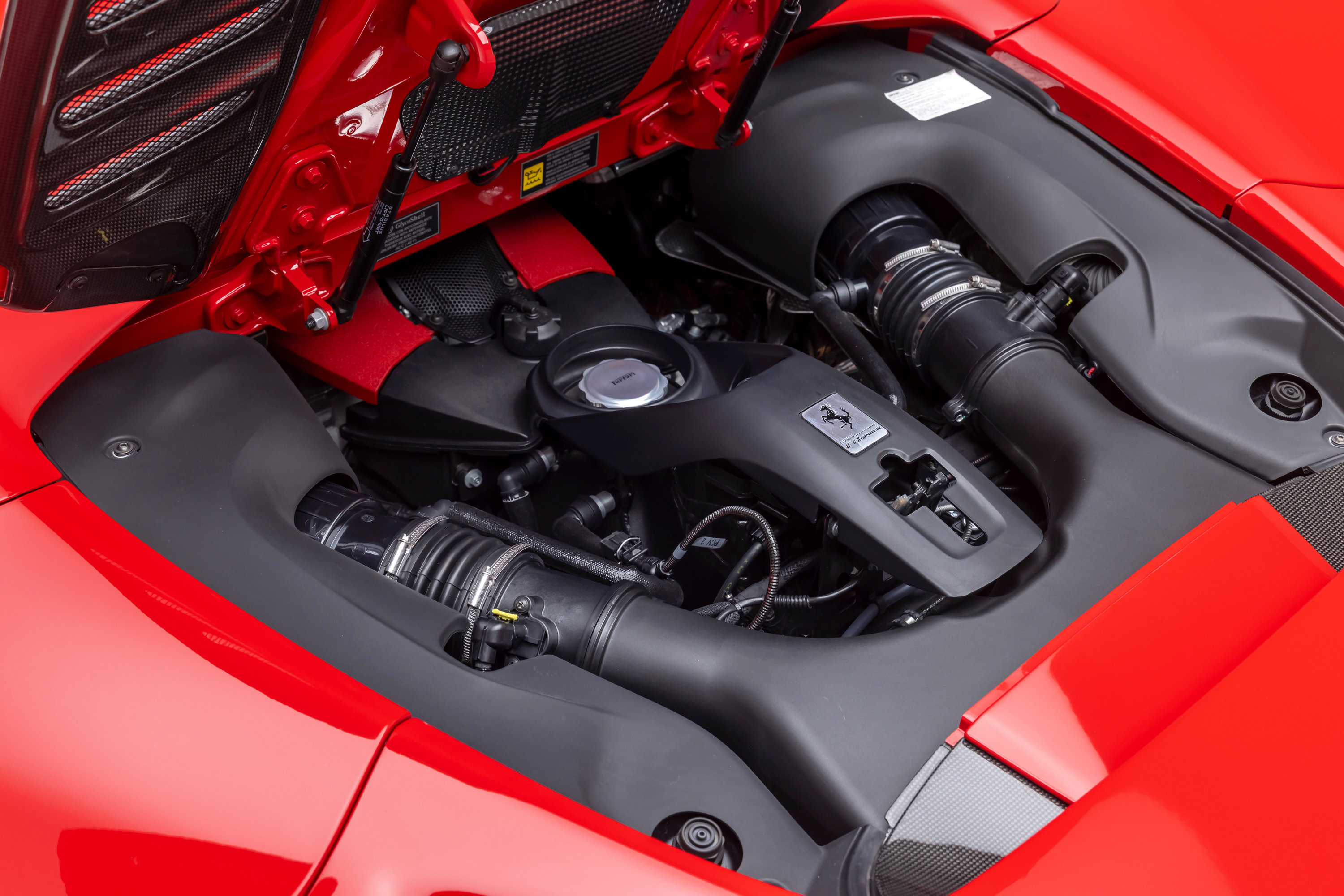Certified 2022 Ferrari F8 Tributo RWD image 15