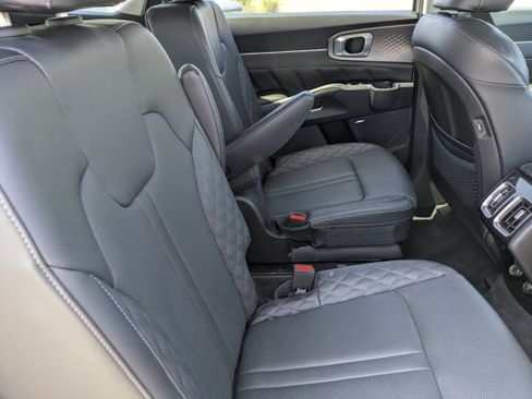 Used 2022 Kia Sorento SX FWD image 14