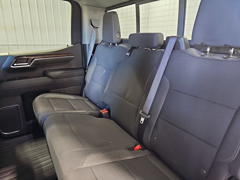 New 2026 GMC Sierra 1500 SLE w/ Preferred Package AWD/4WD image 13
