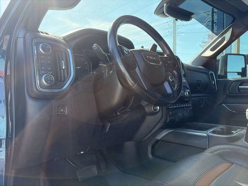 Certified 2021 GMC Sierra 2500 AT4 w/ AT4 Premium Plus Package AWD/4WD image 18