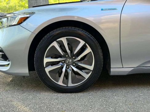 Used 2019 Honda Accord Touring image 8