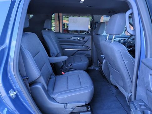 Used 2024 Chevrolet Traverse LT FWD image 10
