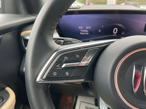 Certified 2025 Buick Enclave Preferred image 23