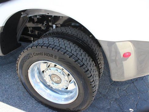 Used 2026 Ford F450 King Ranch w/ FX4 Off-Road Package AWD/4WD image 7