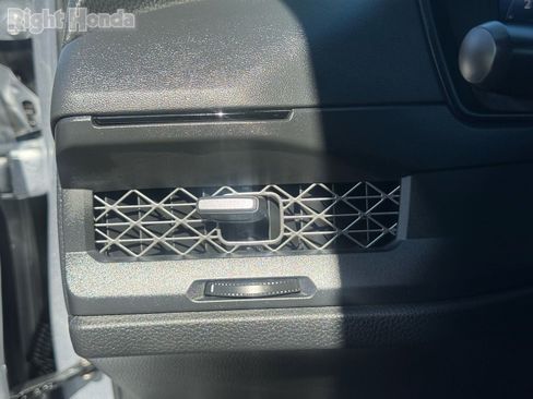 Certified 2025 Honda Accord SE image 15