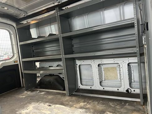Used 2015 Ford Transit 250 130 Medium Roof image 9