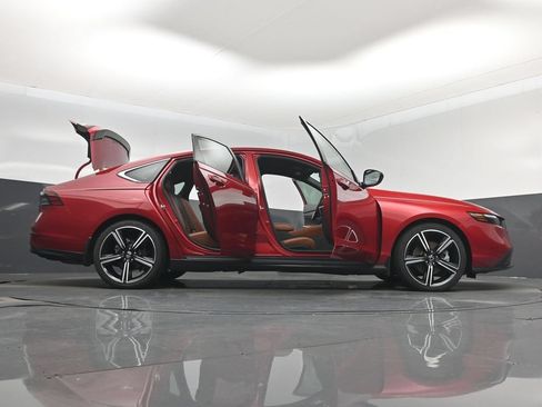 Used 2024 Honda Accord Sport image 7