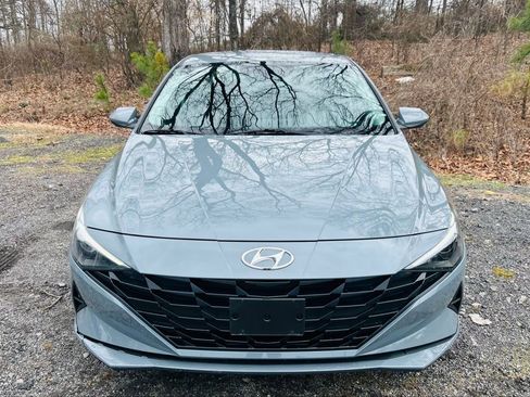 Used 2021 Hyundai Elantra SE image 10