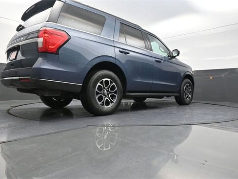 Used 2022 Ford Expedition XLT image 33