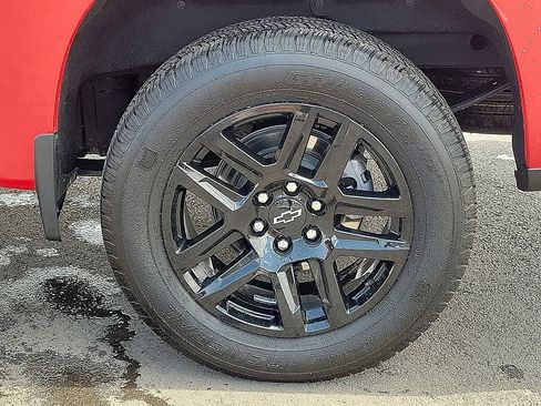 Used 2025 Chevrolet Silverado 1500 Custom RWD image 10