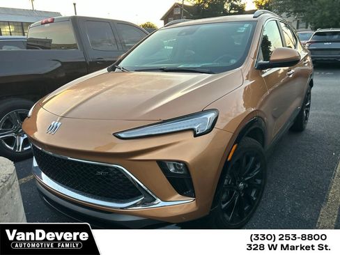 Used 2024 Buick Encore GX Sport Touring w/ Experience Buick Package FWD image 1