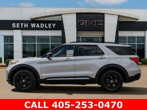 Used 2023 Ford Explorer XLT w/ Equipment Group 202A AWD/4WD image 58