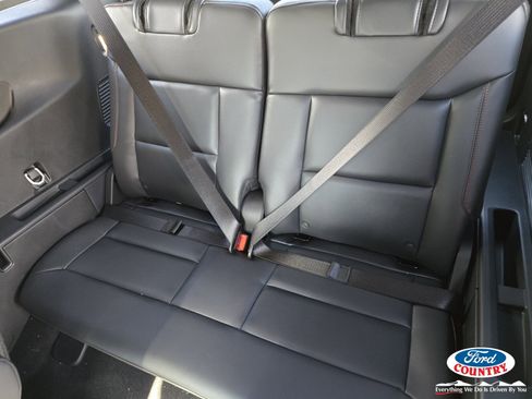 New 2026 Ford Explorer ST-Line w/ ST-Line Street Pack image 8